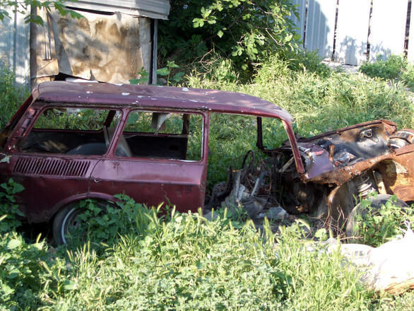 junk useless old car 1541336